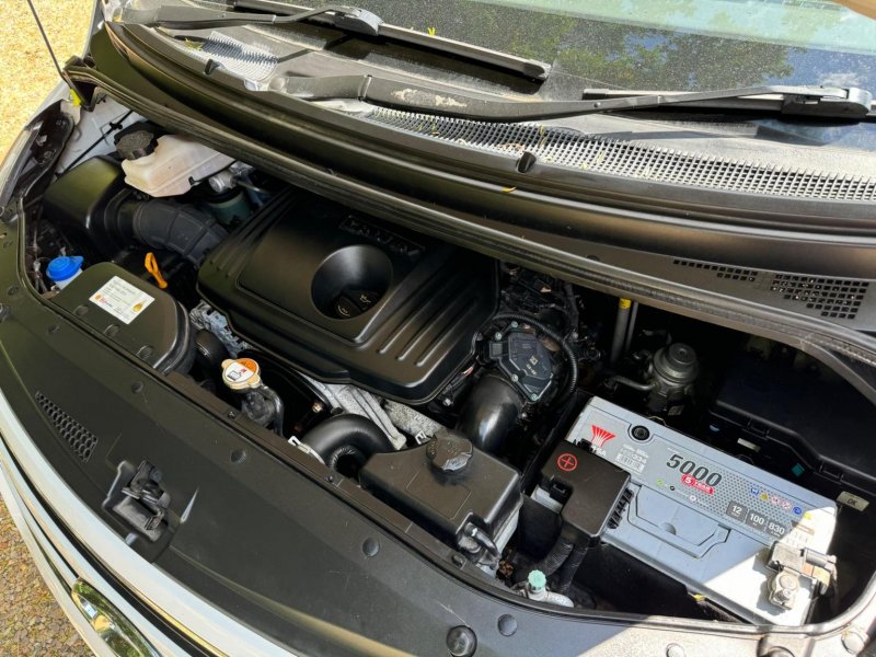 HYUNDAI I800