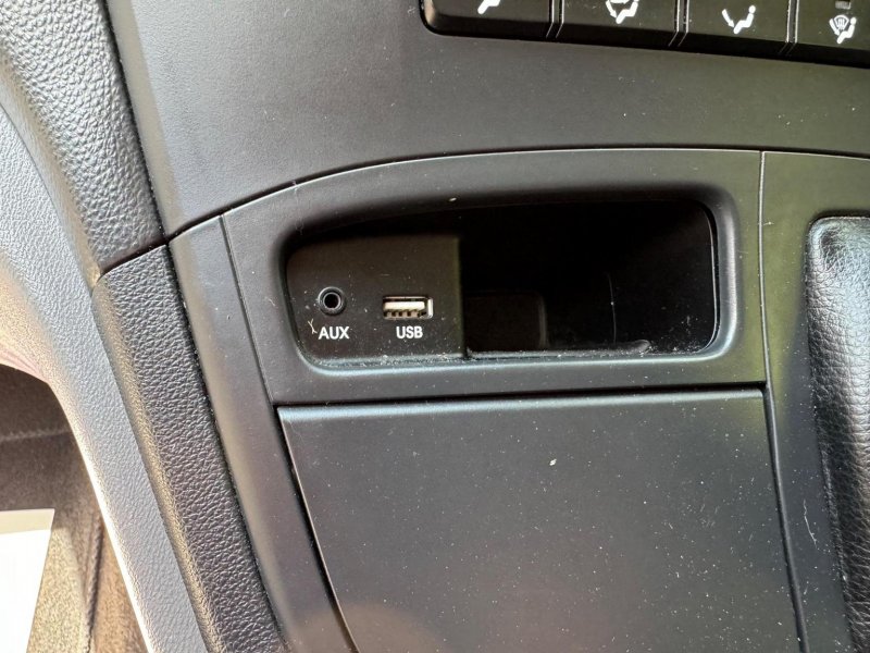 HYUNDAI I800