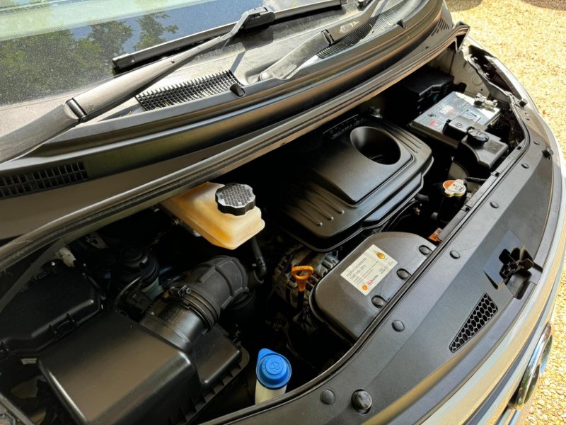 HYUNDAI I800