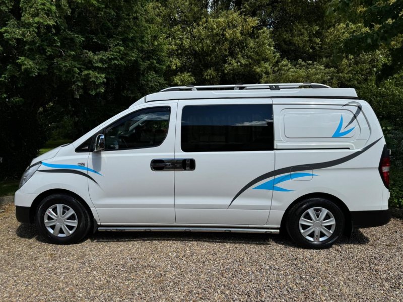 HYUNDAI I800