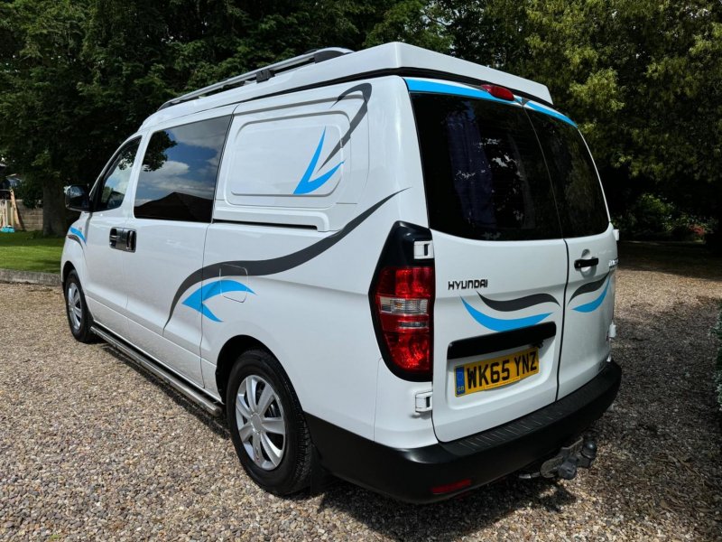 HYUNDAI I800