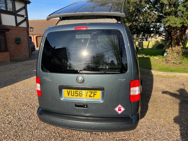 VOLKSWAGEN CADDY
