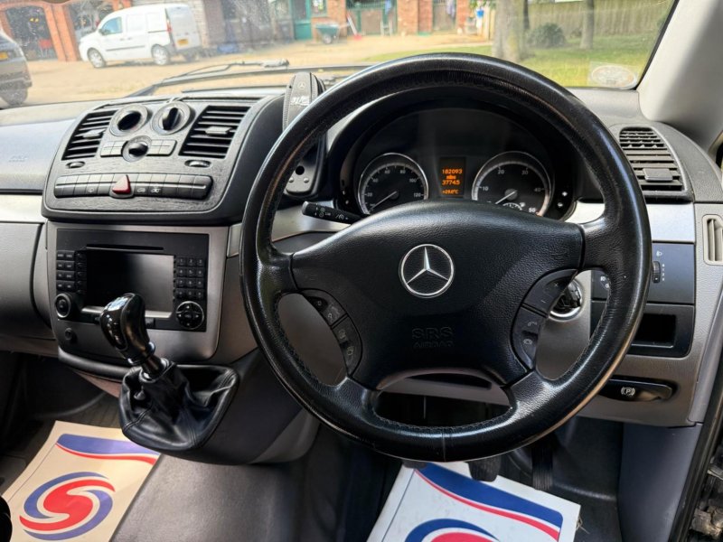 MERCEDES-BENZ VITO