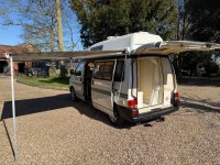 VOLKSWAGEN CAMPERVAN