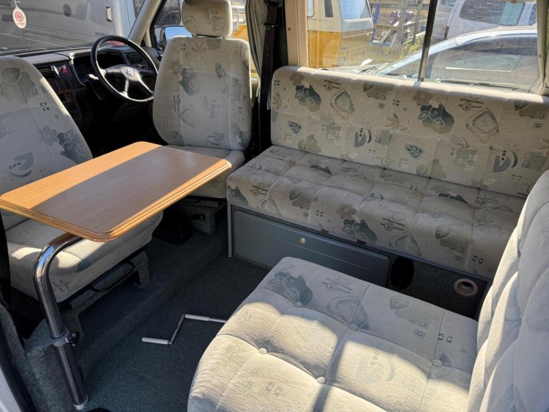 VOLKSWAGEN CAMPERVAN