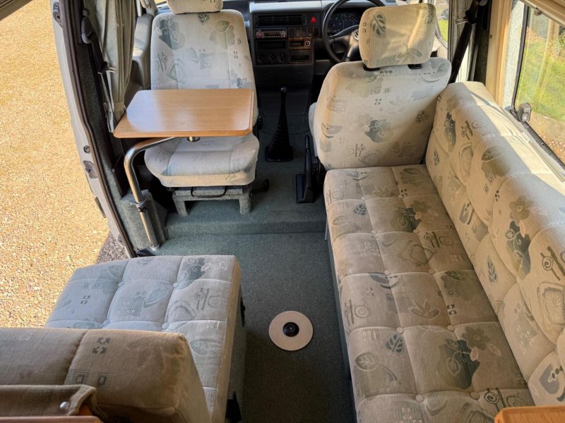 VOLKSWAGEN CAMPERVAN
