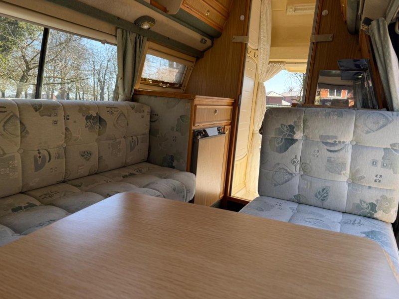 VOLKSWAGEN CAMPERVAN