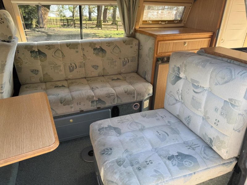 VOLKSWAGEN CAMPERVAN