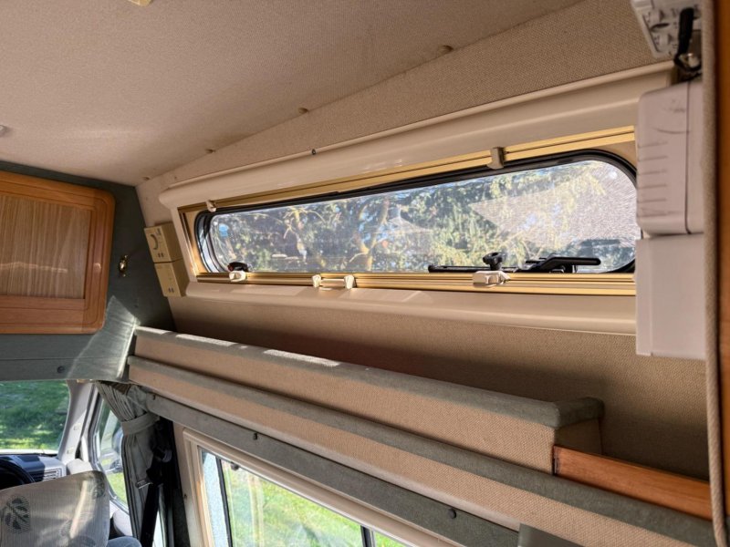 VOLKSWAGEN CAMPERVAN