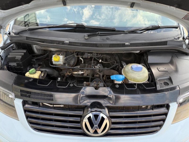 VOLKSWAGEN CAMPERVAN
