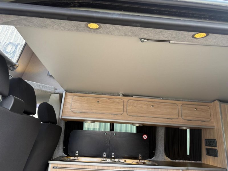 VOLKSWAGEN CAMPERVAN