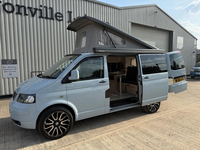 VOLKSWAGEN CAMPERVAN