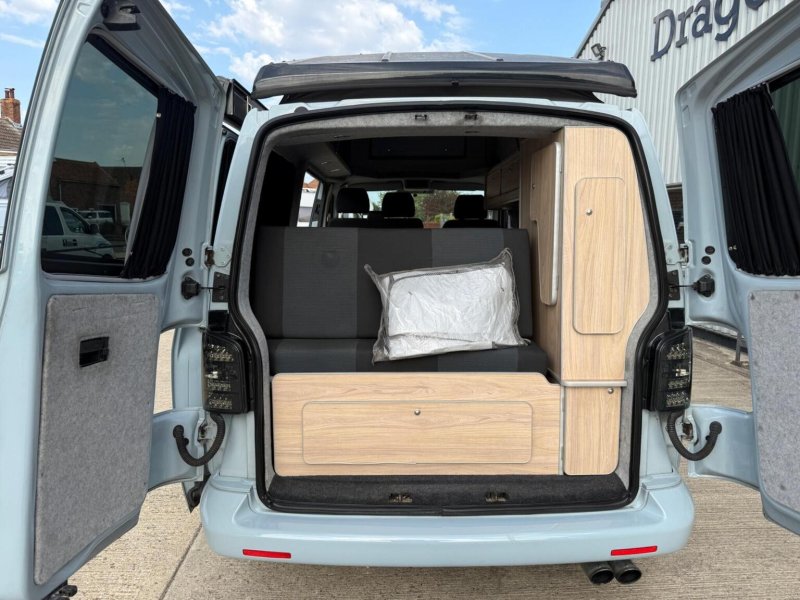 VOLKSWAGEN CAMPERVAN