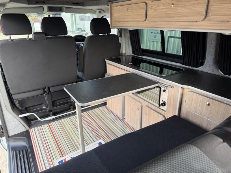 VOLKSWAGEN CAMPERVAN