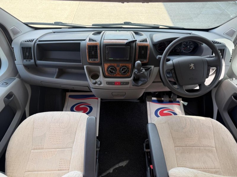 PEUGEOT BOXER