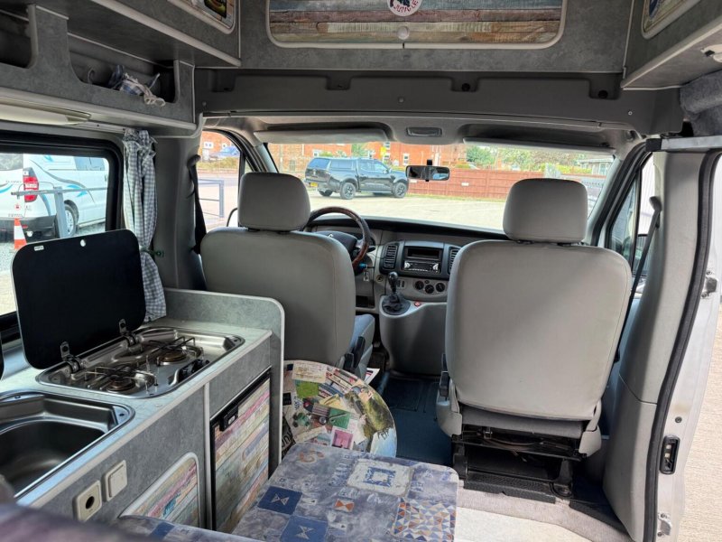 RENAULT TRAFIC