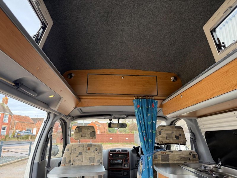 TOYOTA GRANVIA