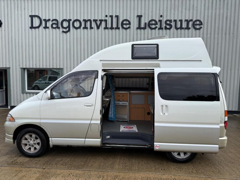 TOYOTA GRANVIA