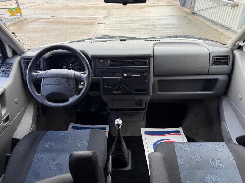 VOLKSWAGEN CAMPERVAN