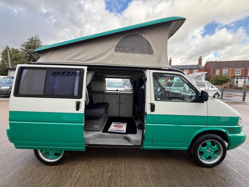 VOLKSWAGEN CAMPERVAN