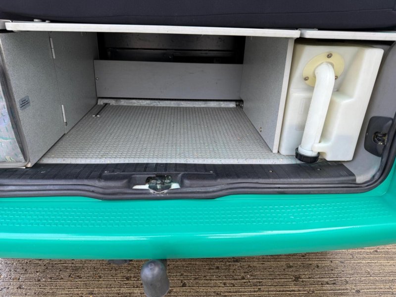 VOLKSWAGEN CAMPERVAN