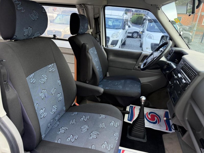 VOLKSWAGEN CAMPERVAN