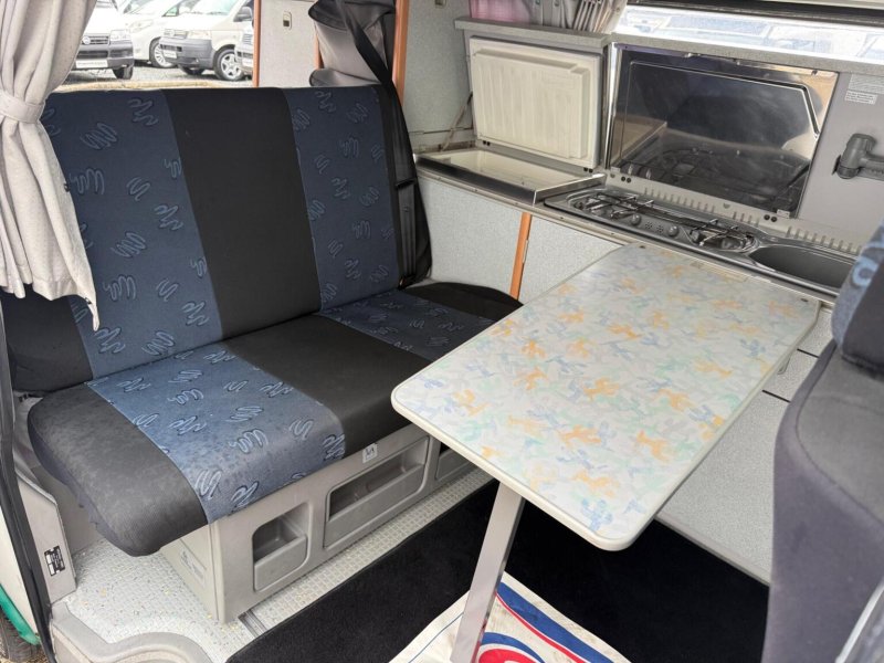 VOLKSWAGEN CAMPERVAN