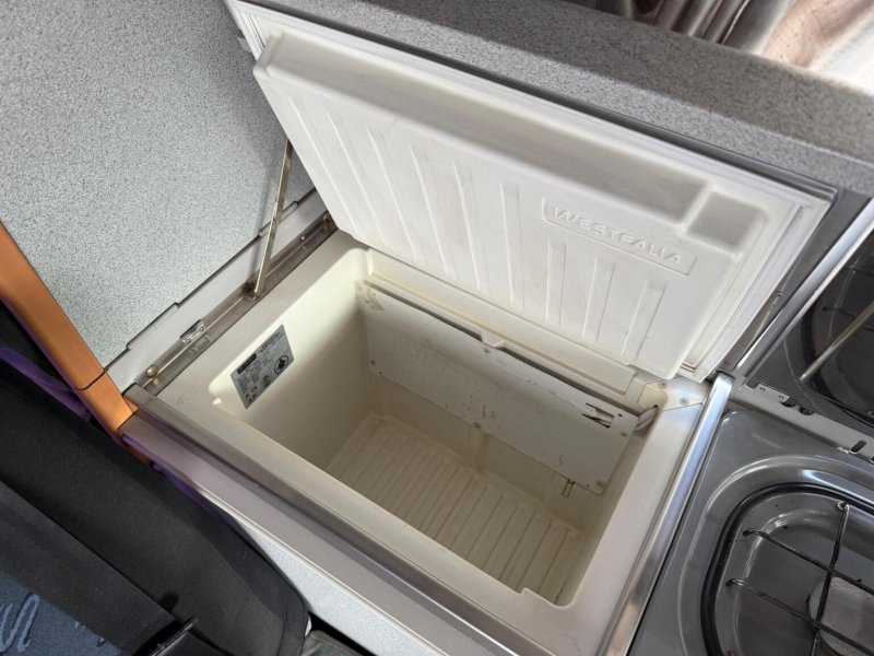 VOLKSWAGEN CAMPERVAN