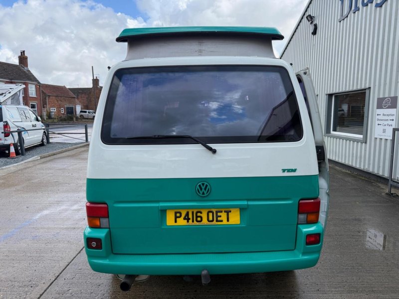 VOLKSWAGEN CAMPERVAN