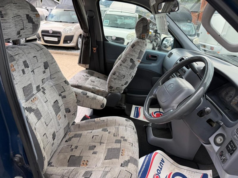 TOYOTA GRANVIA