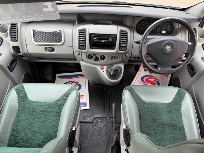 VAUXHALL VIVARO